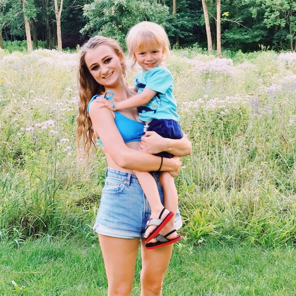 Meet your Posher, Courtny - Picture 6 of 9